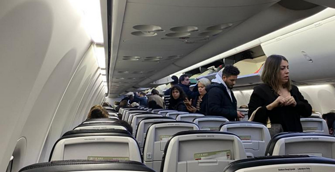 Antalya uçağı, 2 saat havada bekleyip Konya’ya indi