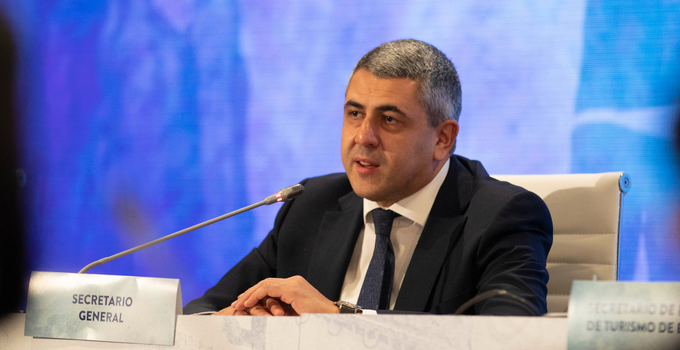 Pololikashvili: Fark yaratacak projeler desteklenmeli